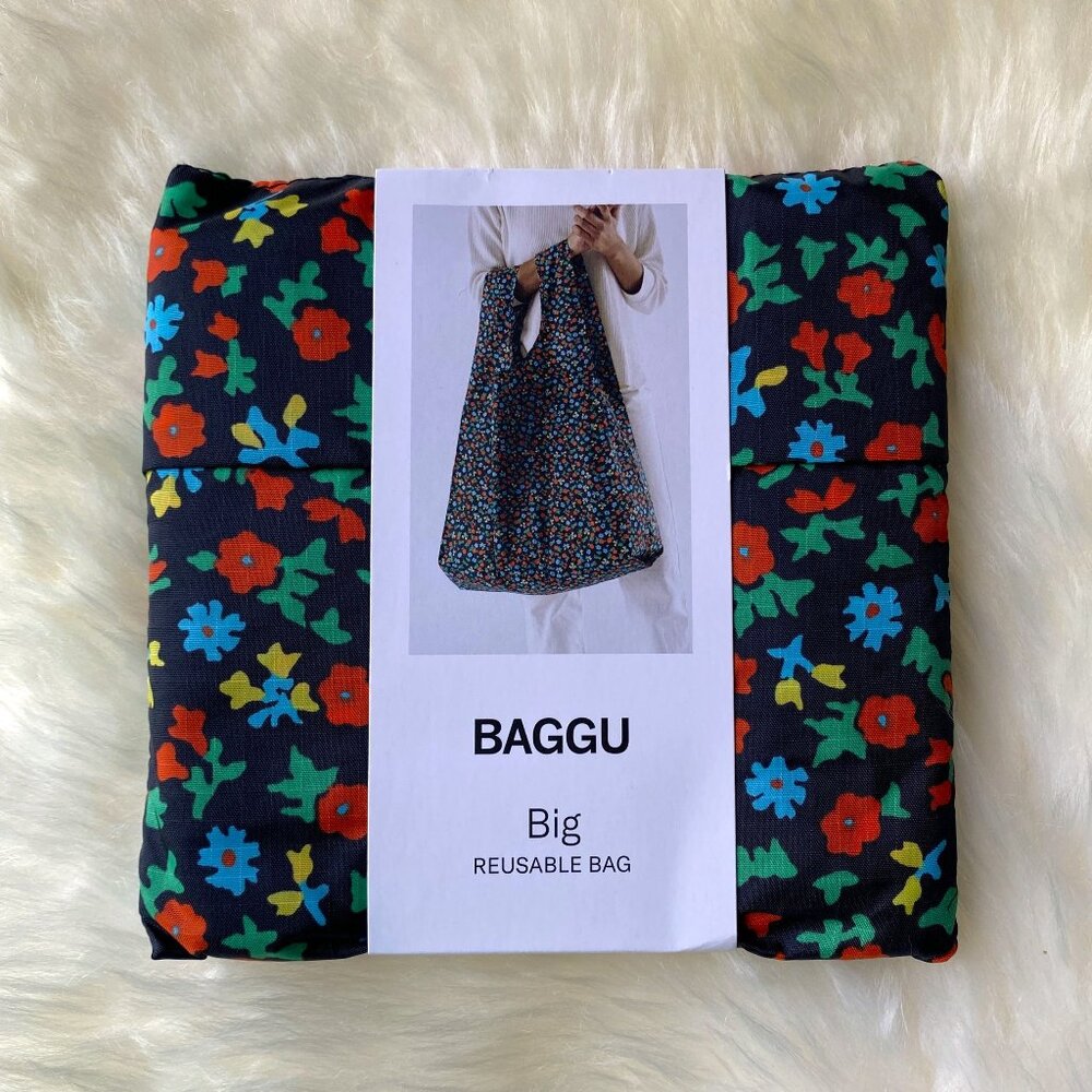 NWT Big Baggu - Black Calico Floral - Picture 2 of 3